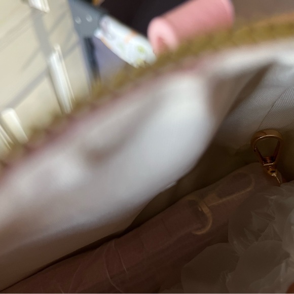 Brand new light pink Hello Kitty handbag - Picture 2 of 9